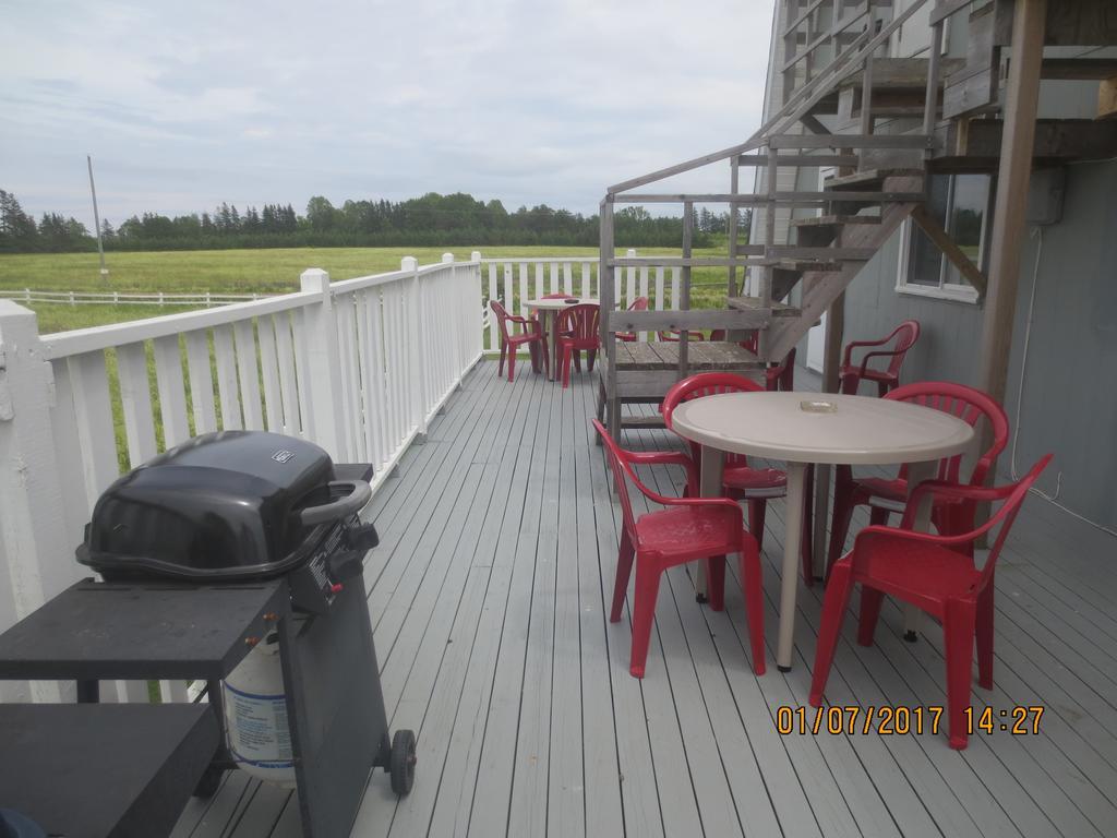 Brackley Beach Hostel Екстер'єр фото