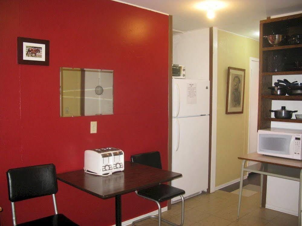 Brackley Beach Hostel Екстер'єр фото