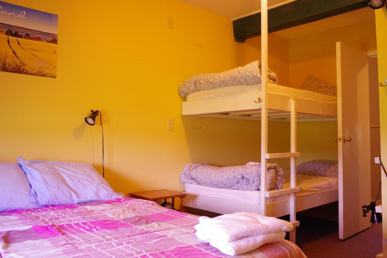Brackley Beach Hostel Екстер'єр фото