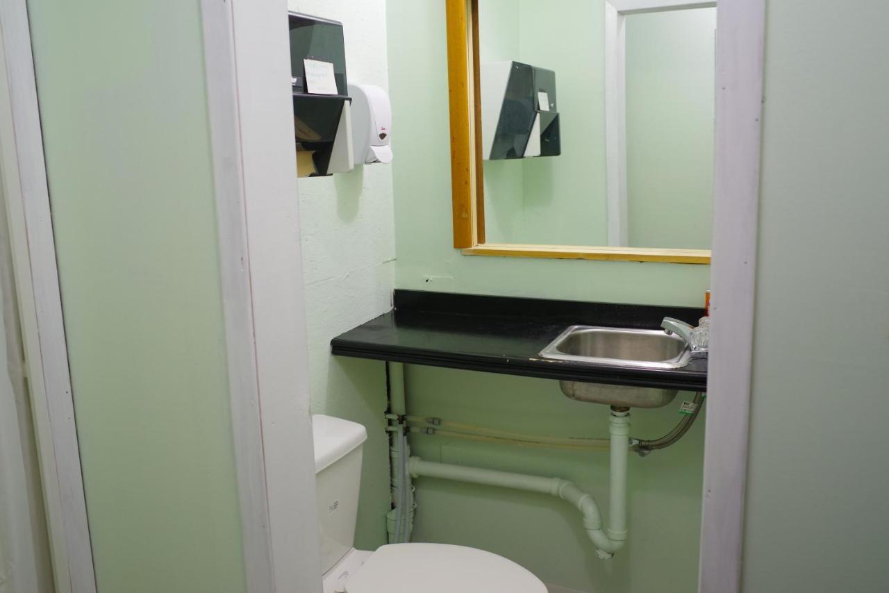Brackley Beach Hostel Екстер'єр фото