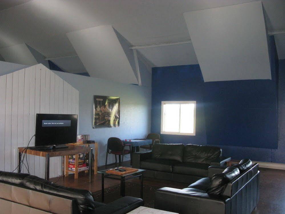 Brackley Beach Hostel Екстер'єр фото